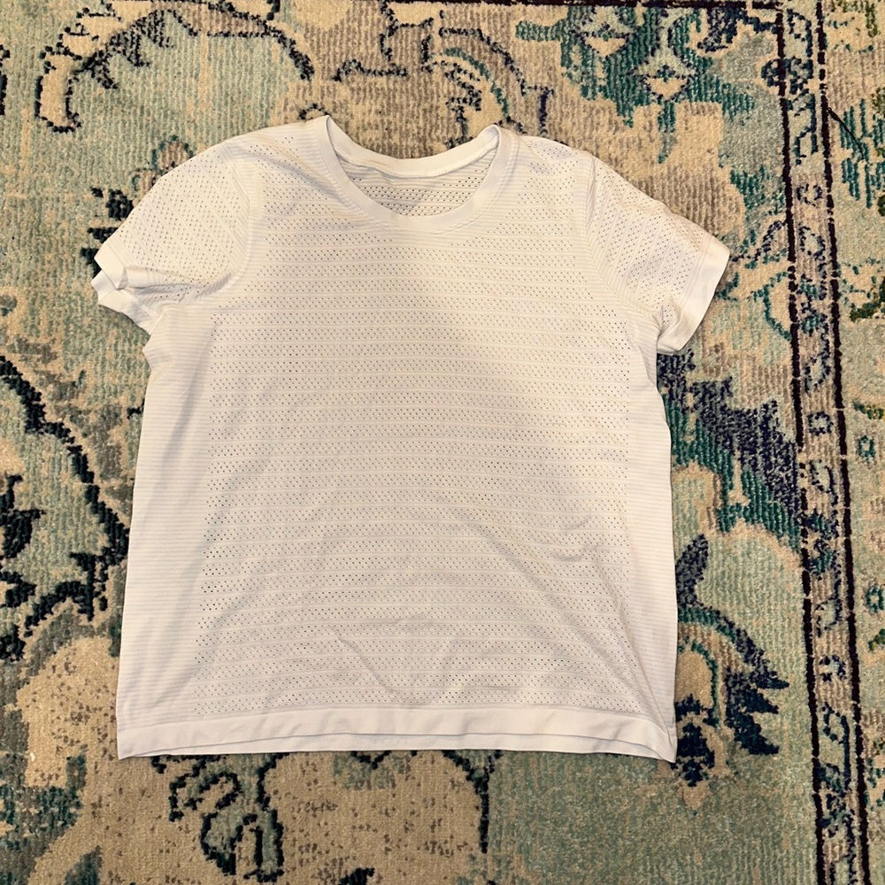 White Lululemon shirt